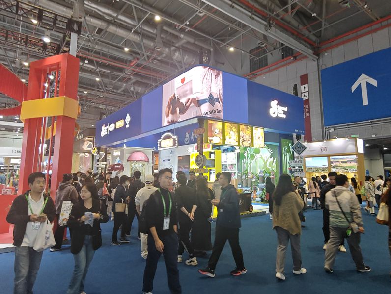 全球物联网展科技感展台设计搭建