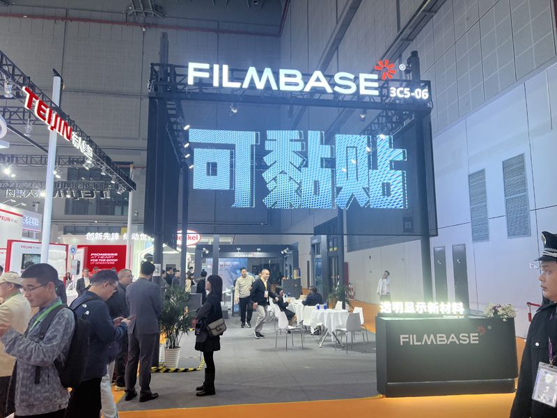 阿联酋一站式广告传媒展创意展台设计