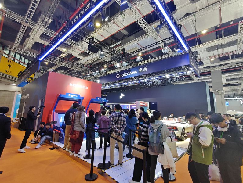 东南亚厨房用品展简约风展台设计